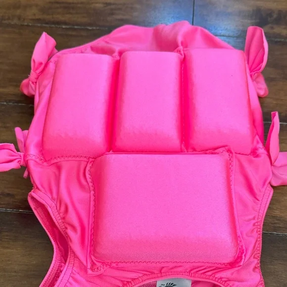 **Bundle** My Pool Pal and Old Navy Swim Set - Picture 6 of 9